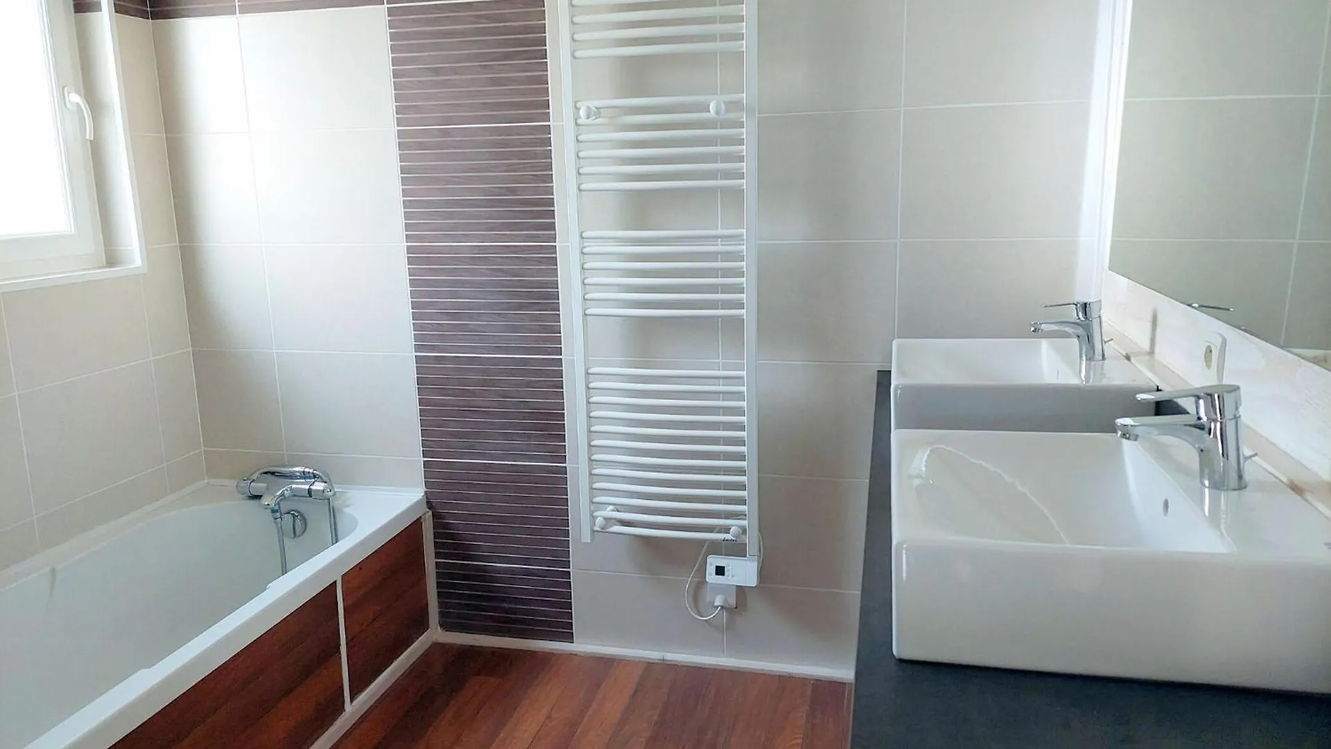 Holiday Home Close To Beach, Cleder, Cleaning Included