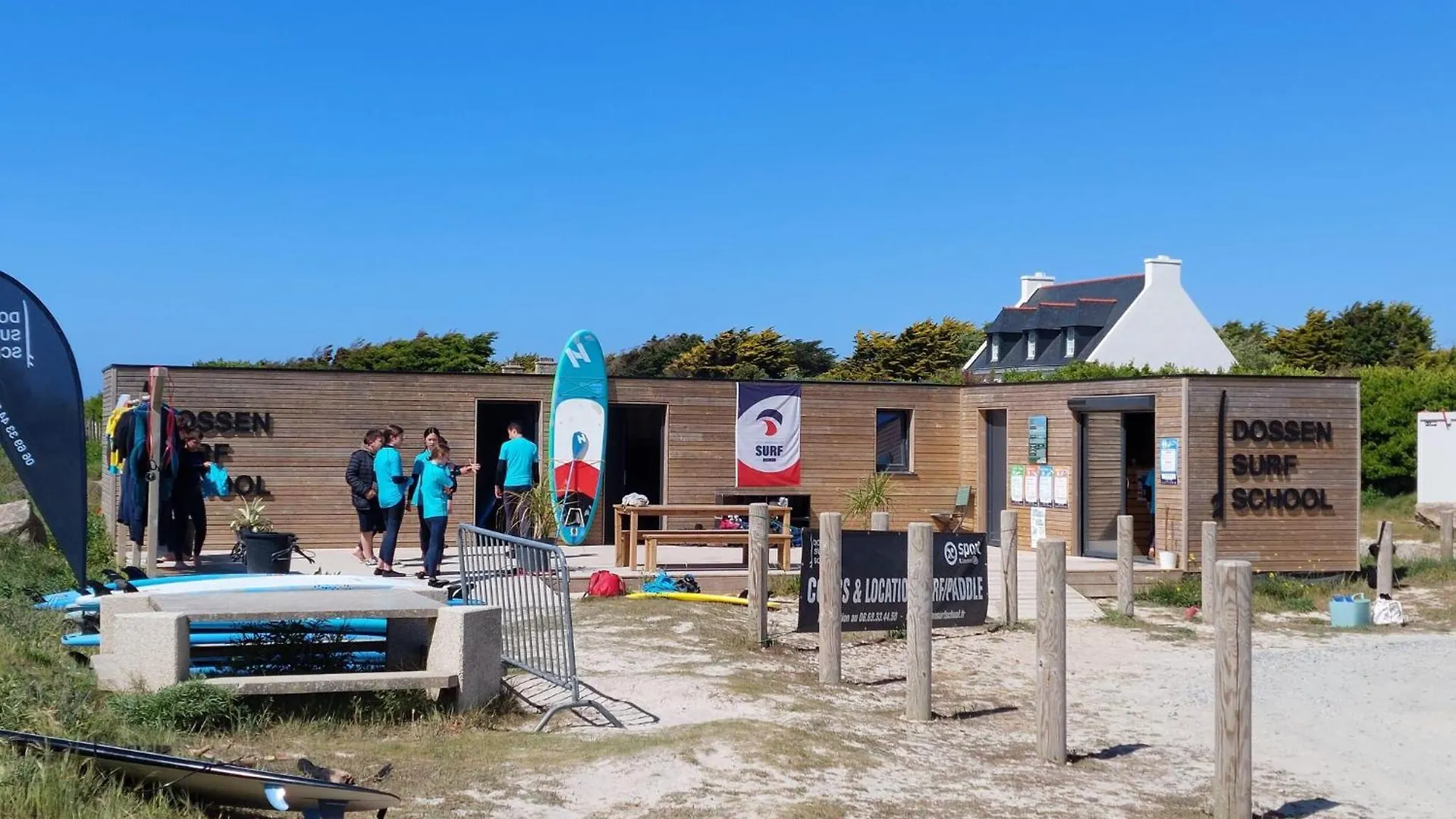 Holiday Home Close To Beach, Cleder, Cleaning Included 0*,  Franciaország