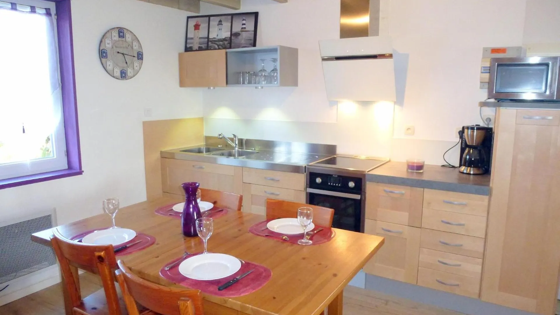Holiday Home Close To Beach, Cleder, Cleaning Included